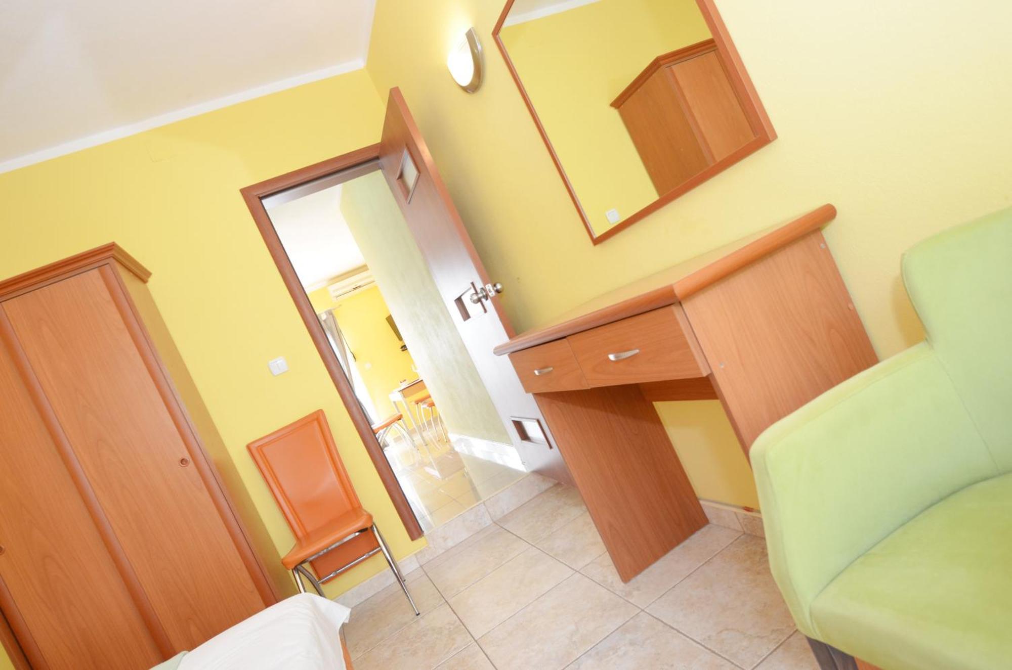 Apartments Dinko Zifra Tivat Oda fotoğraf