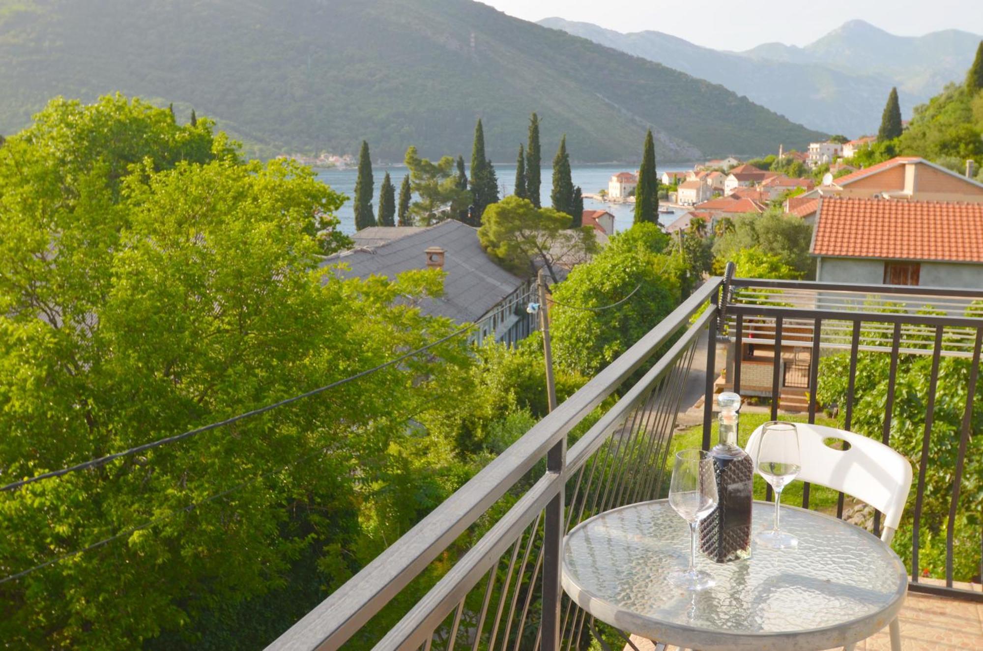 Apartments Dinko Zifra Tivat Dış mekan fotoğraf